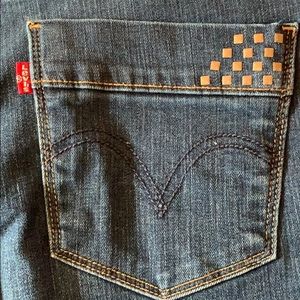 Levis Perfectly Slimming jeans
